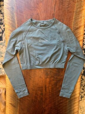 OG Alphalete Amplify Long Sleeve Crop Top